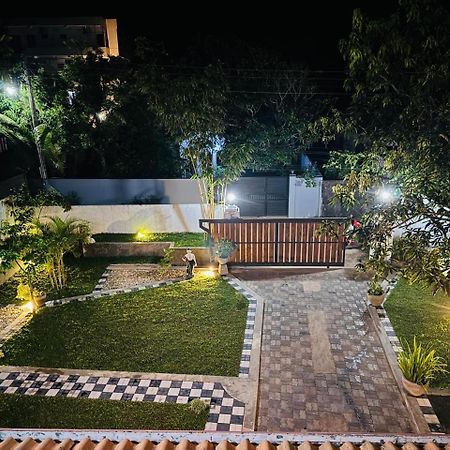 Akash Villa Talaramba エクステリア 写真